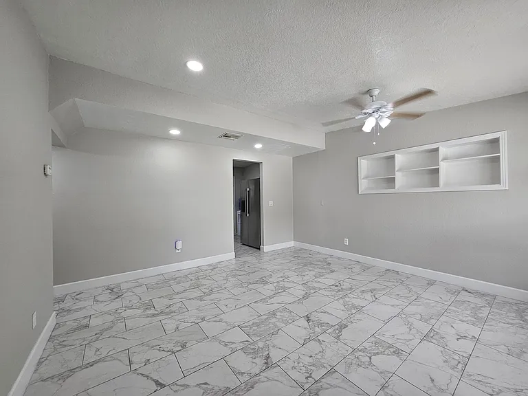 10117 N Ola Ave — Photo 6