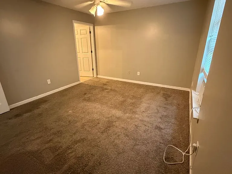 10-12 Jessie Head Dr NW — Photo 20