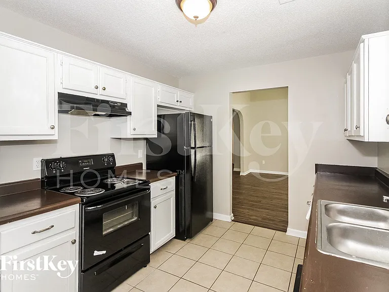 4596 Fontaine Pl — Photo 7