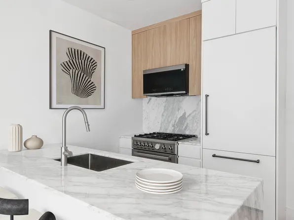 1019 Hancock Street image 3 of 11