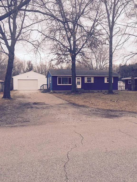 1466 Airport Rd photo 1
