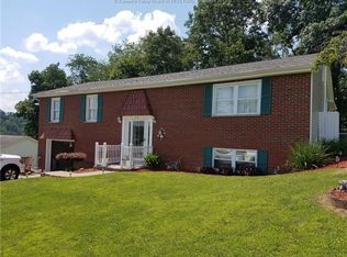 313 Miller Dr, Elkview, WV 25071