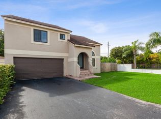 7190 SW 103 Court Cir, Miami, FL 33173