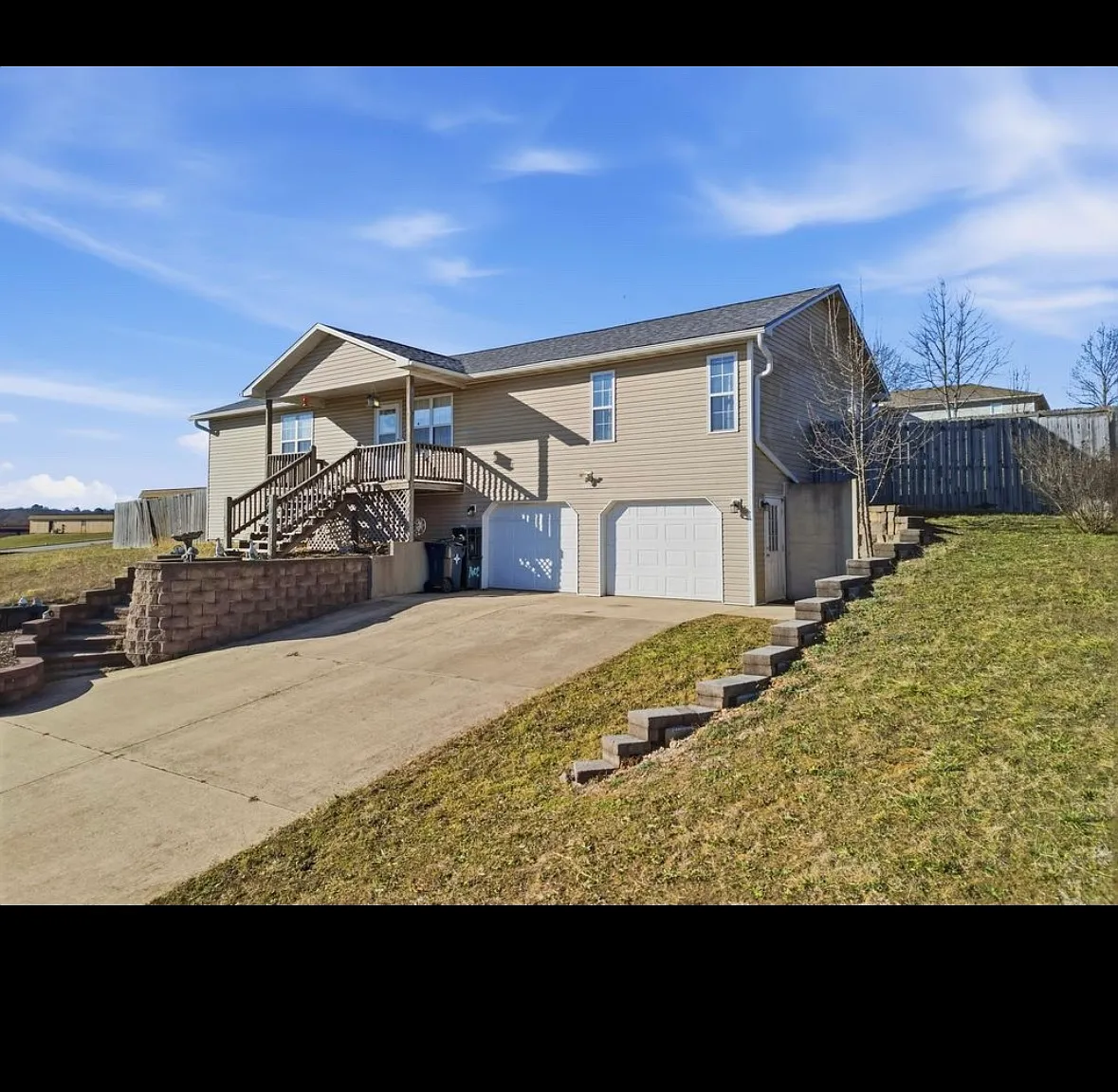 3 bed, 2843 sqft, $1,500 — Photo 1