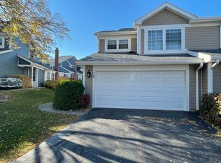 20 Sarahs Grove Ln, Schaumburg, IL 60193