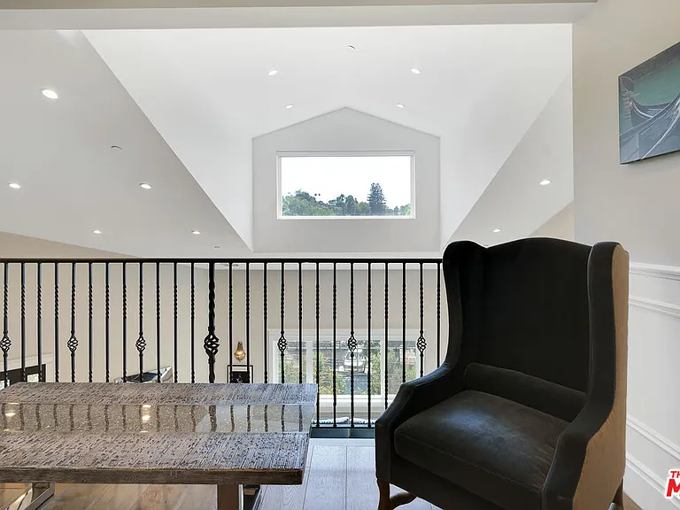 19633 Wells Dr — Photo 19