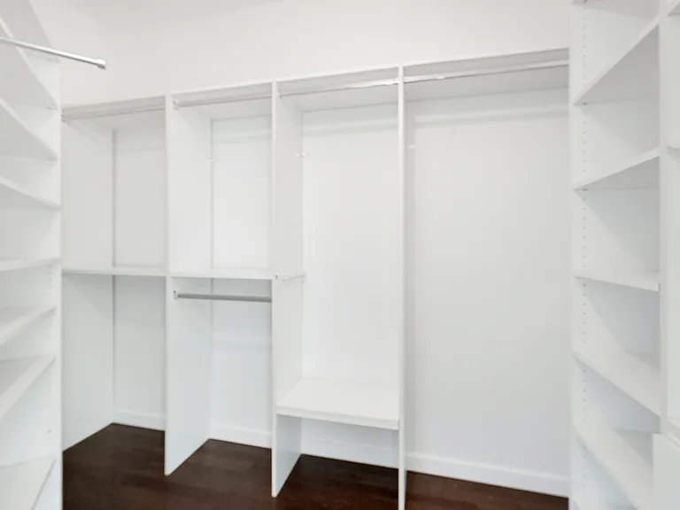 300 S Pointe Dr #405 — Photo 23