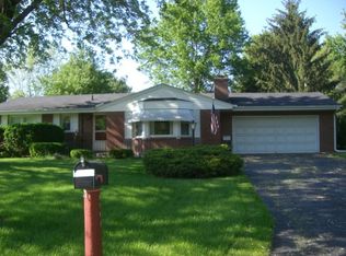 5592 Knollwood Rd, Rockford, IL 61107