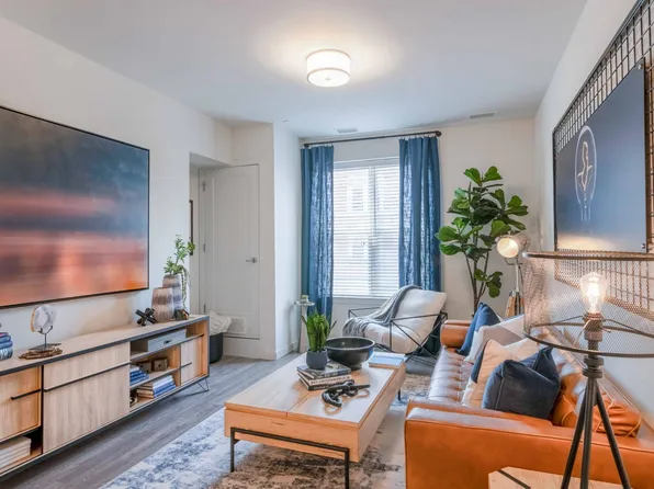 450 Main St, Hackensack, NJ