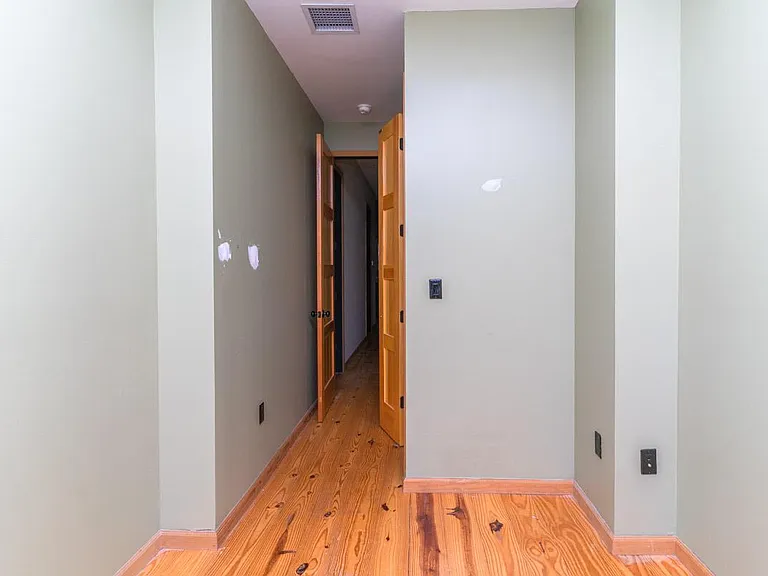 212 Starr St #2R — Photo 11