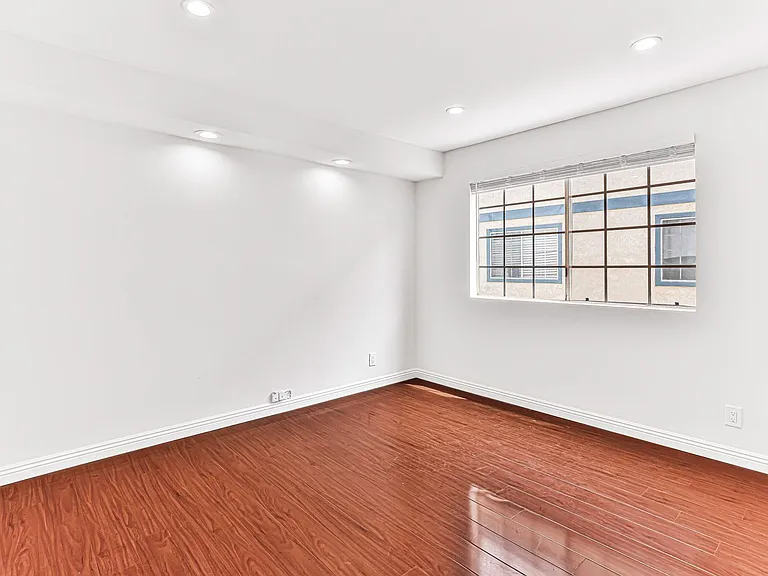 402 California St #B — Photo 13