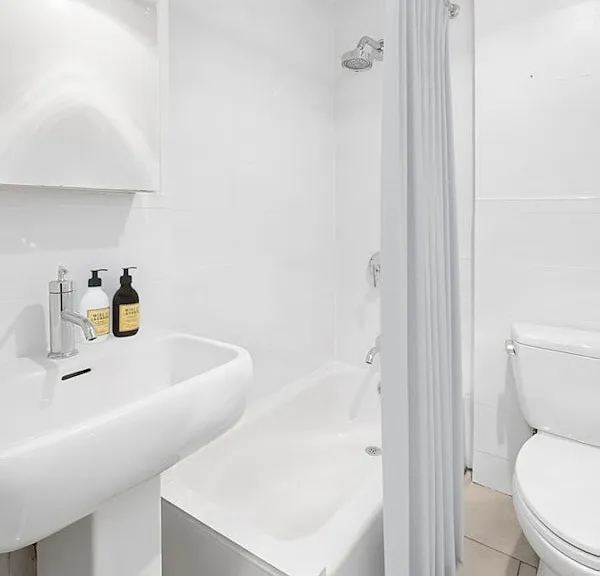 134 E 22nd St #108 — Photo 5