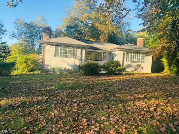 367 Summit Rd, Mountainside Boro, NJ 07092