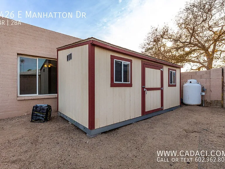 1426 E Manhatton Dr — Photo 5