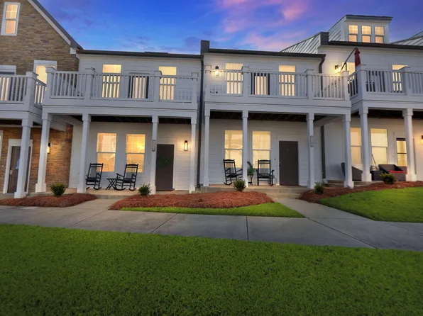 207 Town Center Dr, Oxford, MS 38655