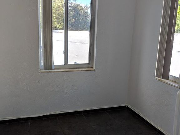 4th image of 965 Biarritz Dr APT 7