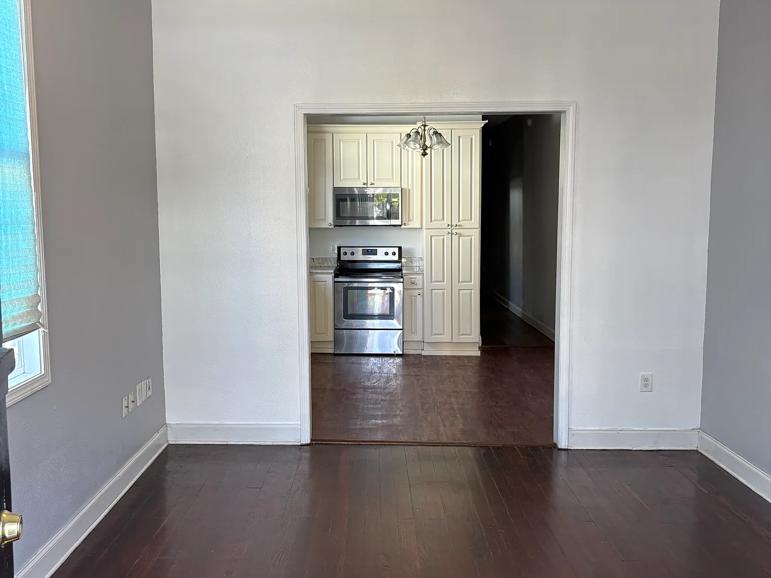 3 bed, 1000 sqft, $1,400 — Photo 2