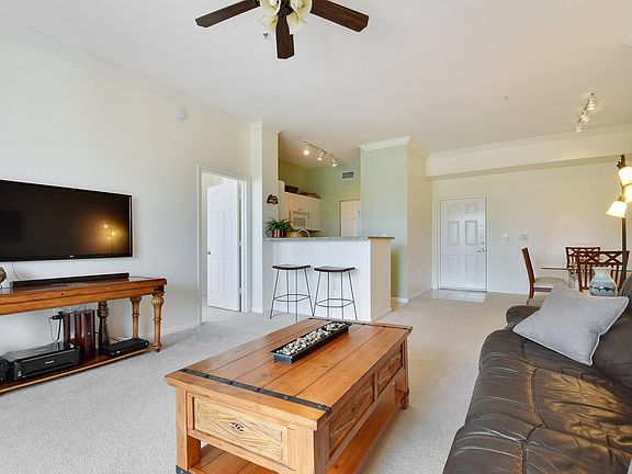 5th image of 11760 Saint Andrews Place #304