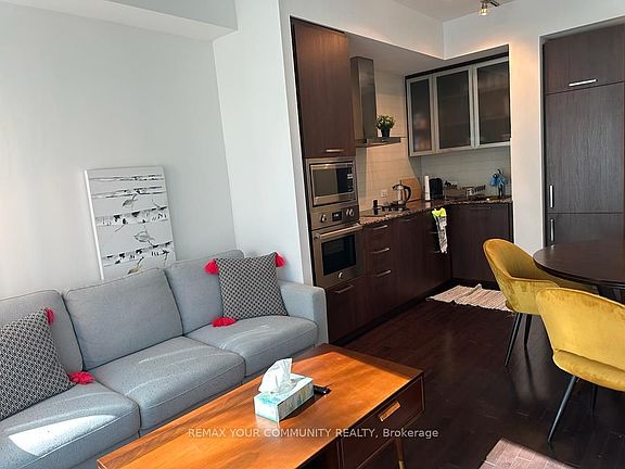2nd image of 14 York St #1709