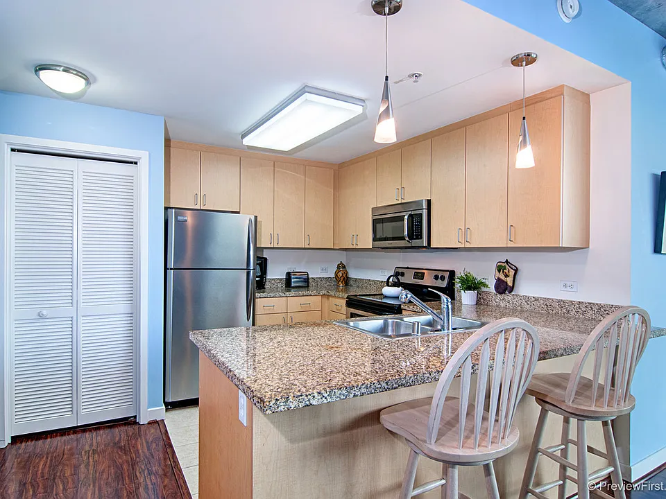 1080 Park Blvd #1302