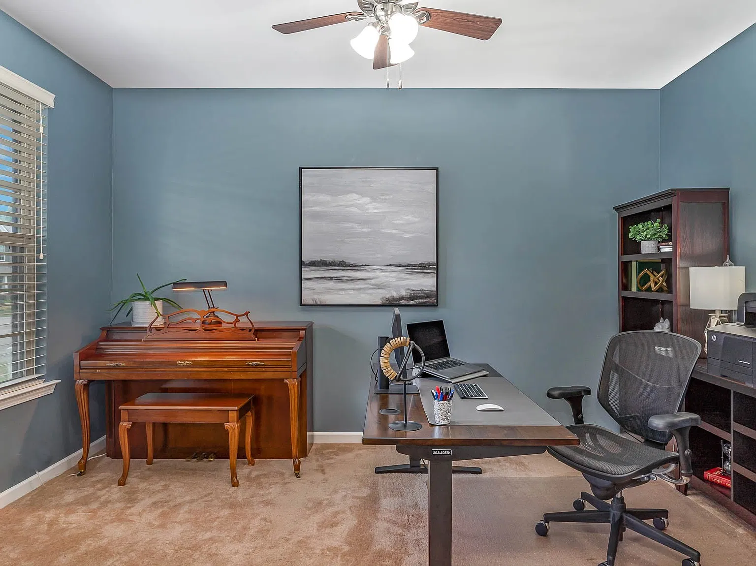 4 bed, 2.5 bath, 2851 sqft, $3,099 — Photo 4