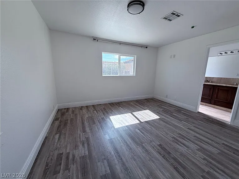 8620 Cremona Dr — Photo 19
