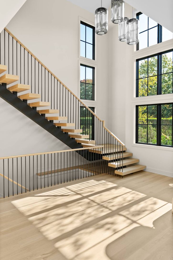  Grand Staircase