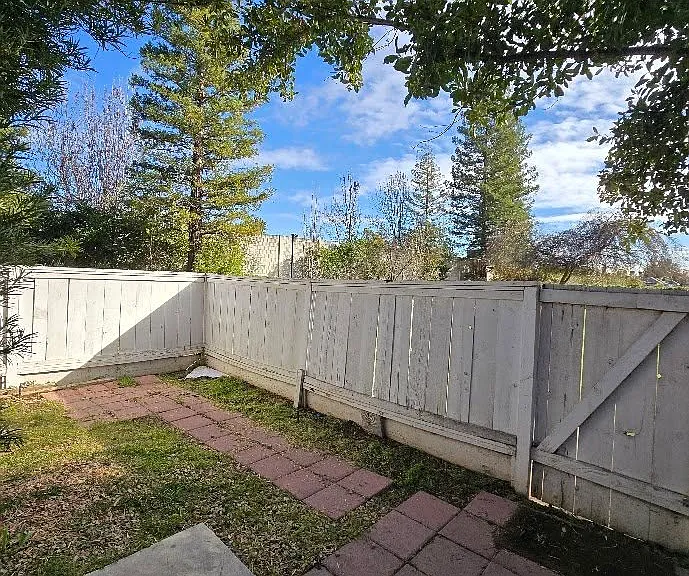 8836 N Del Mar Ave — Photo 26