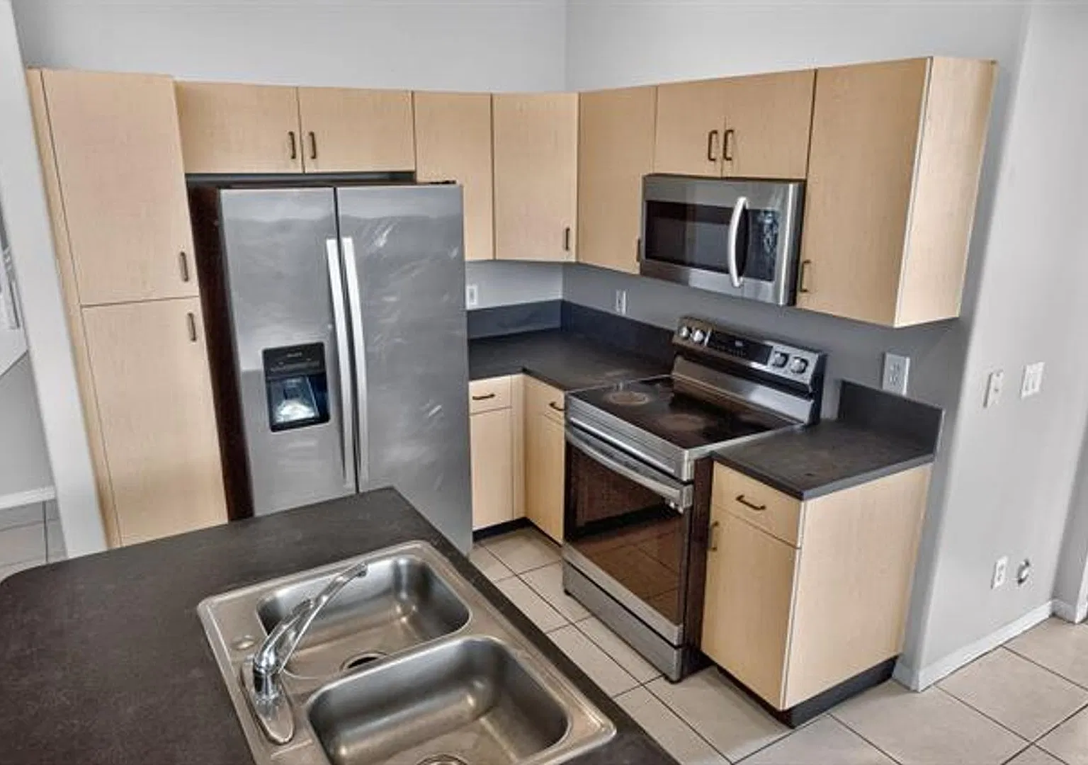7758 NW 17th Pl # 7758, Pembroke Pines, FL 33024 — Photo 1