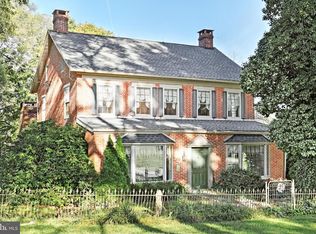 1315 Porters Rd, Spring Grove, PA 17362