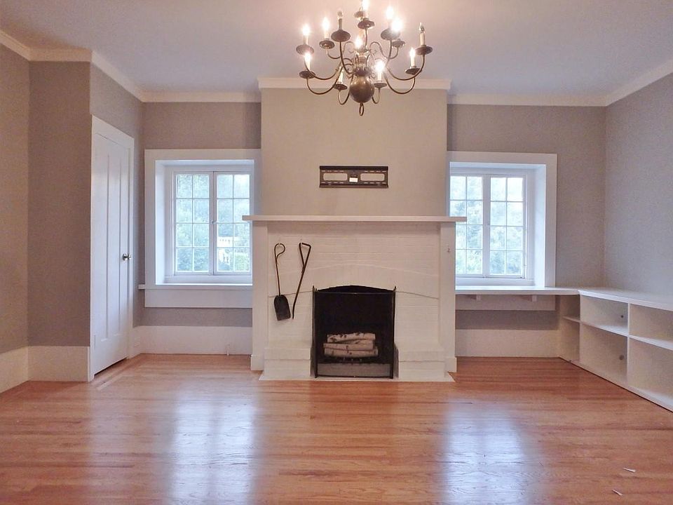 1st image of 1039 Broadway
