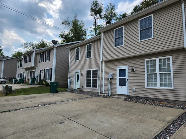 425 Shearwood Forest Dr, Bridgeport, WV 26330