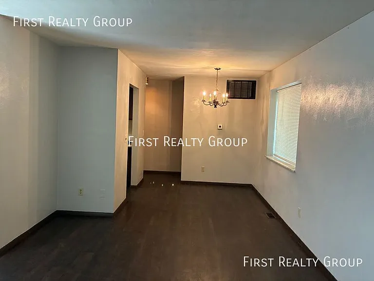 737 Wilmington Ave #18 — Photo 9