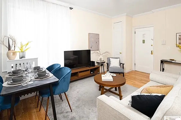 Rented by Compass | media 5