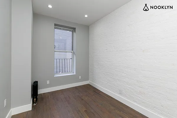 Rented by Nooklyn NYC LLC | media 28