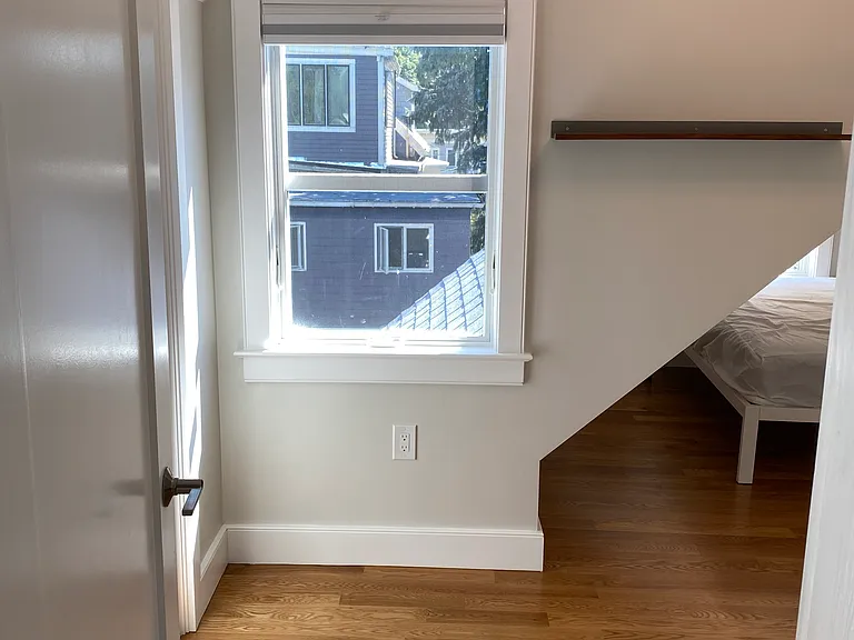 28 Avon St — Photo 16