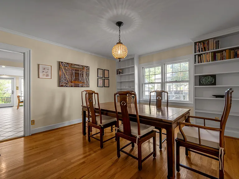 121 Dantzler Dr — Photo 6