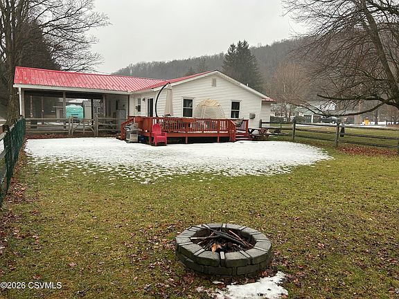 3rd image of 15 Kingsbury Dr