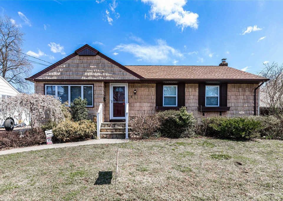 1st image of 5 Paula Dr #5