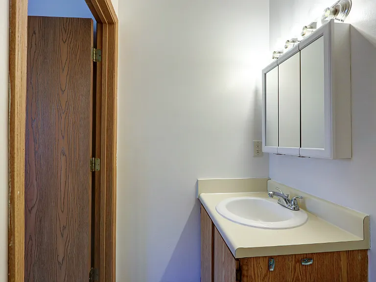 Kensington Manor — Photo 4