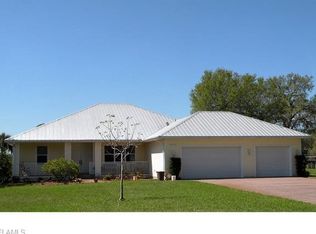 21050 N River Rd, Alva, FL 33920