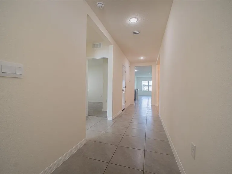 8318 Claw Glades Loop — Photo 3