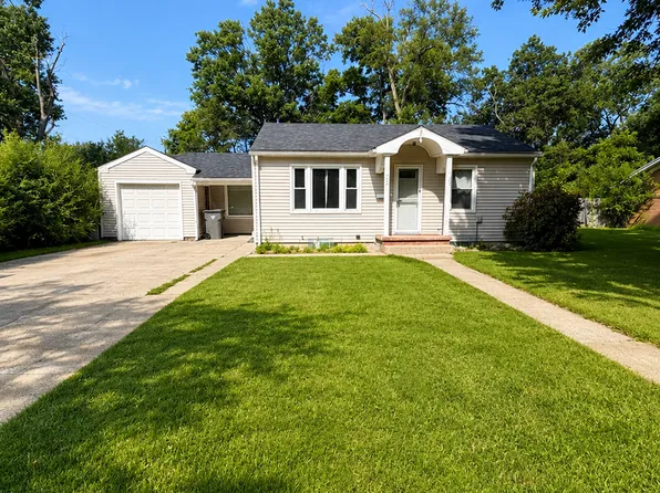 923 Carolyn Ave, Elkhart, IN 46516