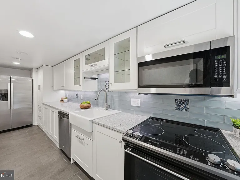 1200 E Capitol St NE #1 — Photo 12