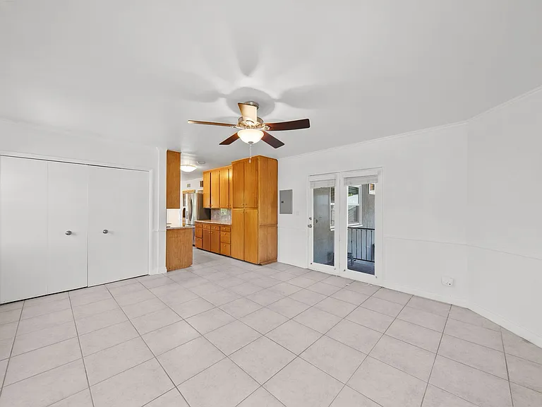10257 McVine Ave — Photo 12
