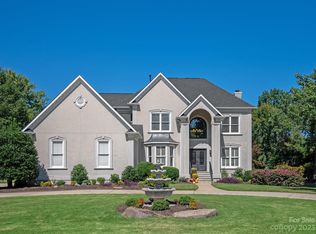 13108 Whisper Creek Dr, Charlotte, NC 28277