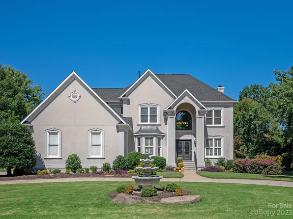 13108 Whisper Creek Dr, Charlotte, NC 28277
