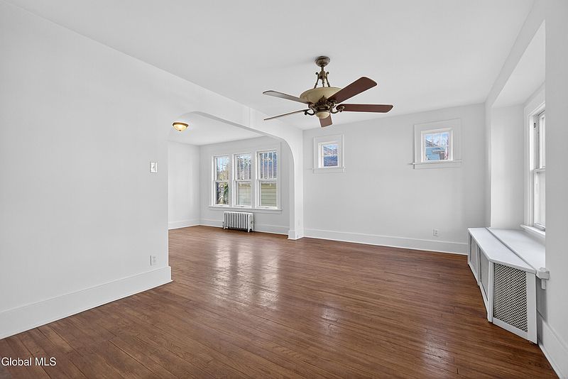 5th image of 1418 Garner Avenue