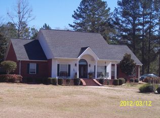 1011 Lakeview Dr E, Summit, MS 39666