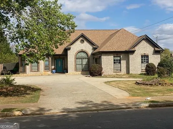 100 Wyckliffe Dr, Locust Grove, GA 30248